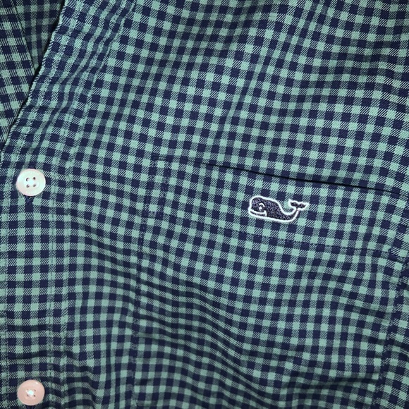 Vineyard Vines Button Down Classic Tucker Shirt - Picture 2 of 4